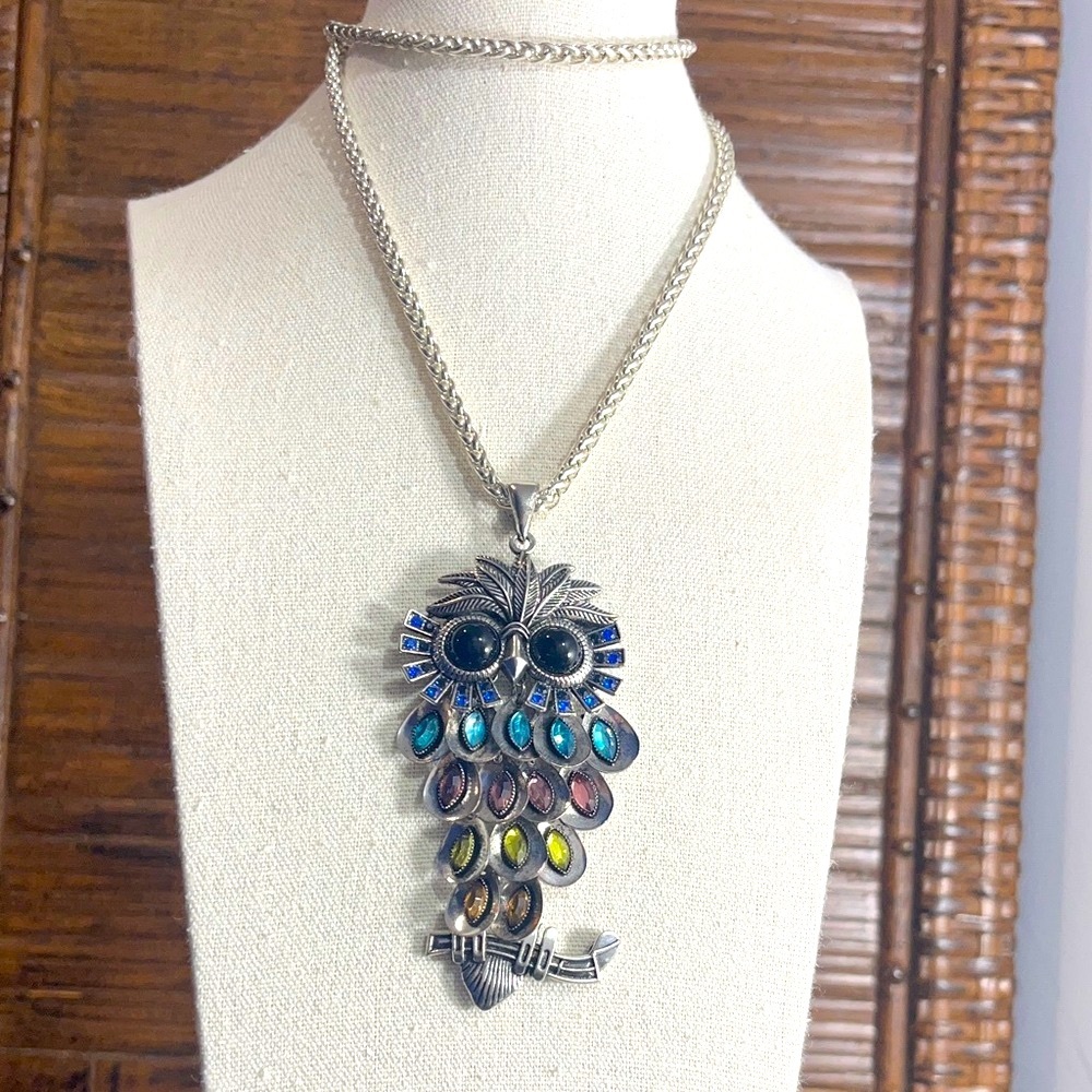 Vintage Colorful Owl Articulated Pendant on a Silver Tone Chain Necklace
